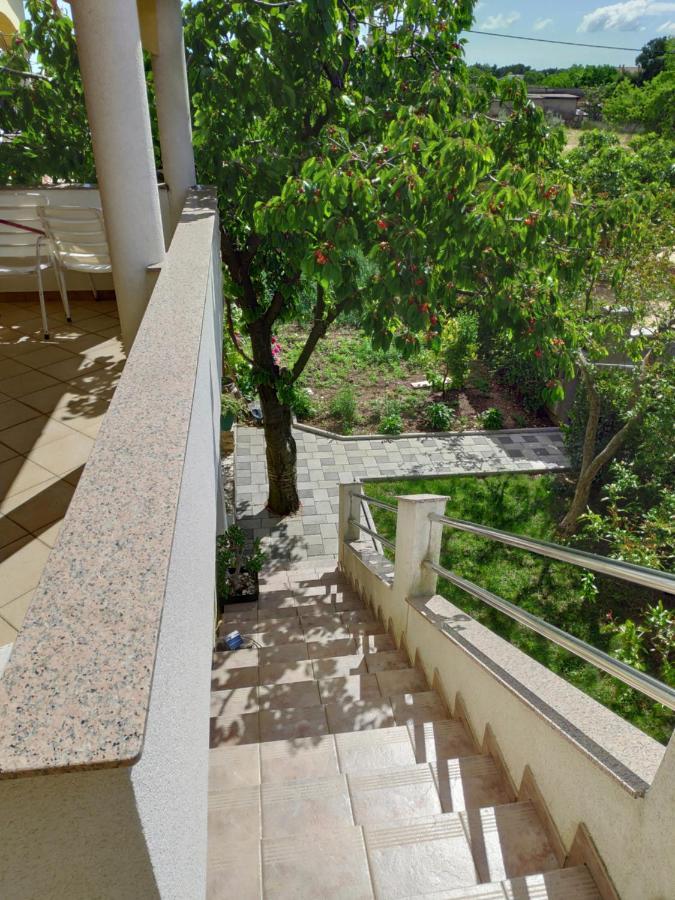 Apartments Mario Biograd Na Moru Luaran gambar