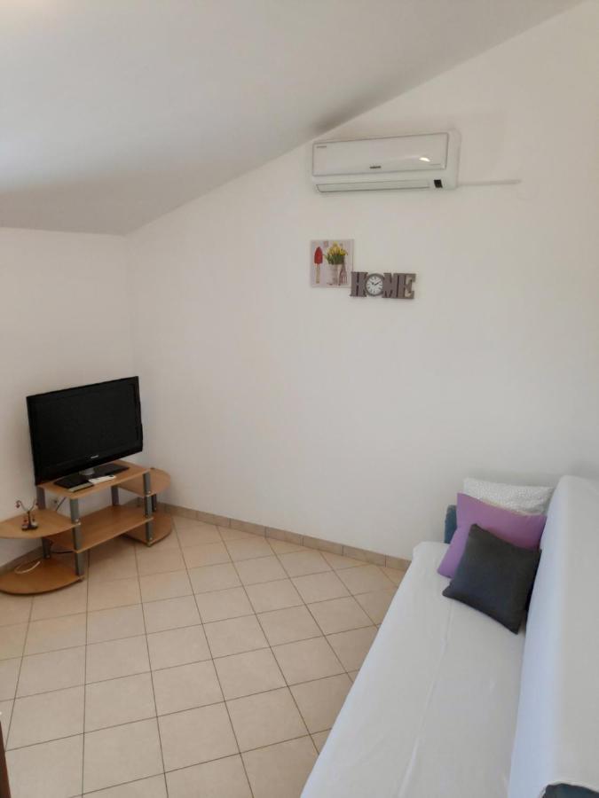 Apartments Mario Biograd Na Moru Luaran gambar